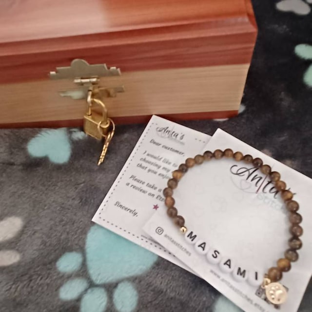 Pet memorial name bracelet